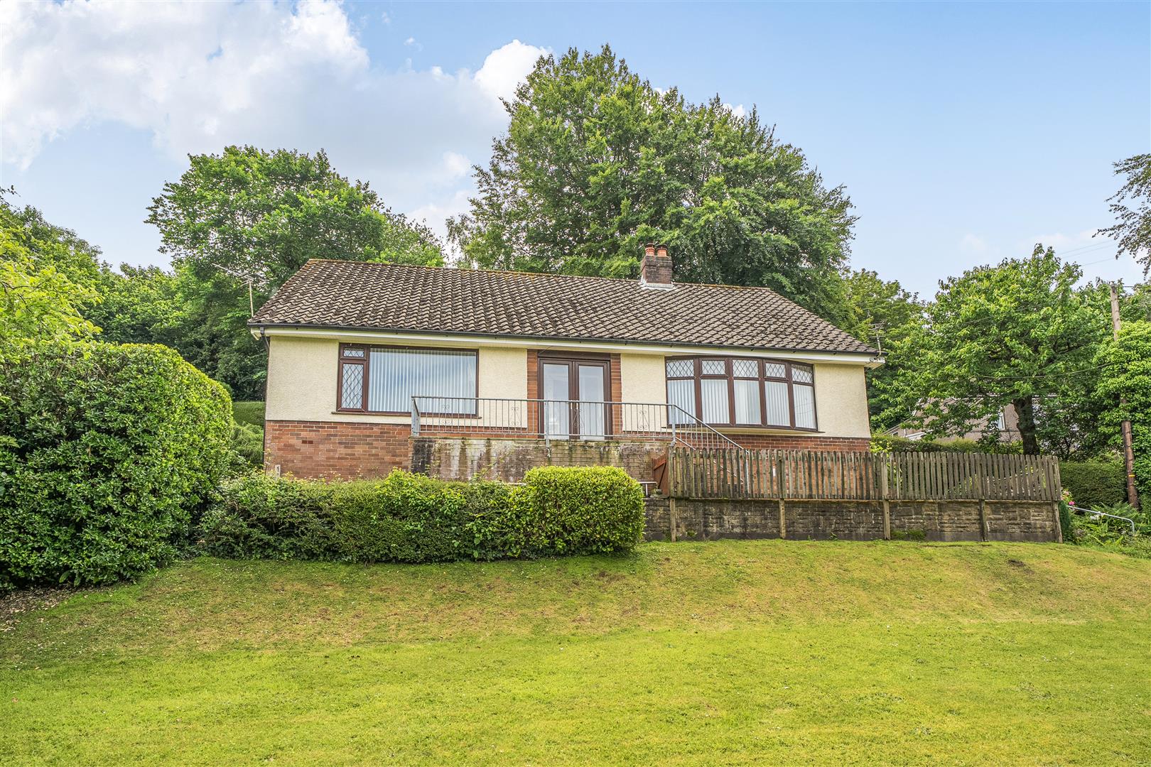 Penclawdd, Swansea, SA4 3LE